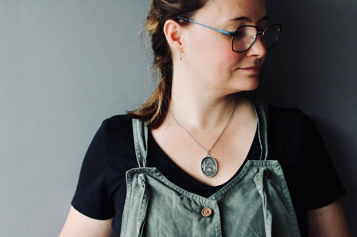 Pendentif "Camping dans le désert"