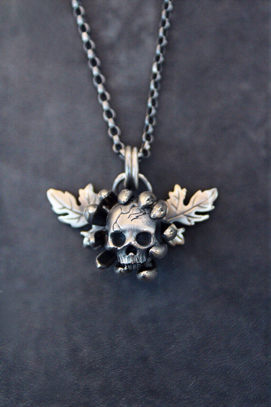 Pendentif Chrysanthème et Crâne
