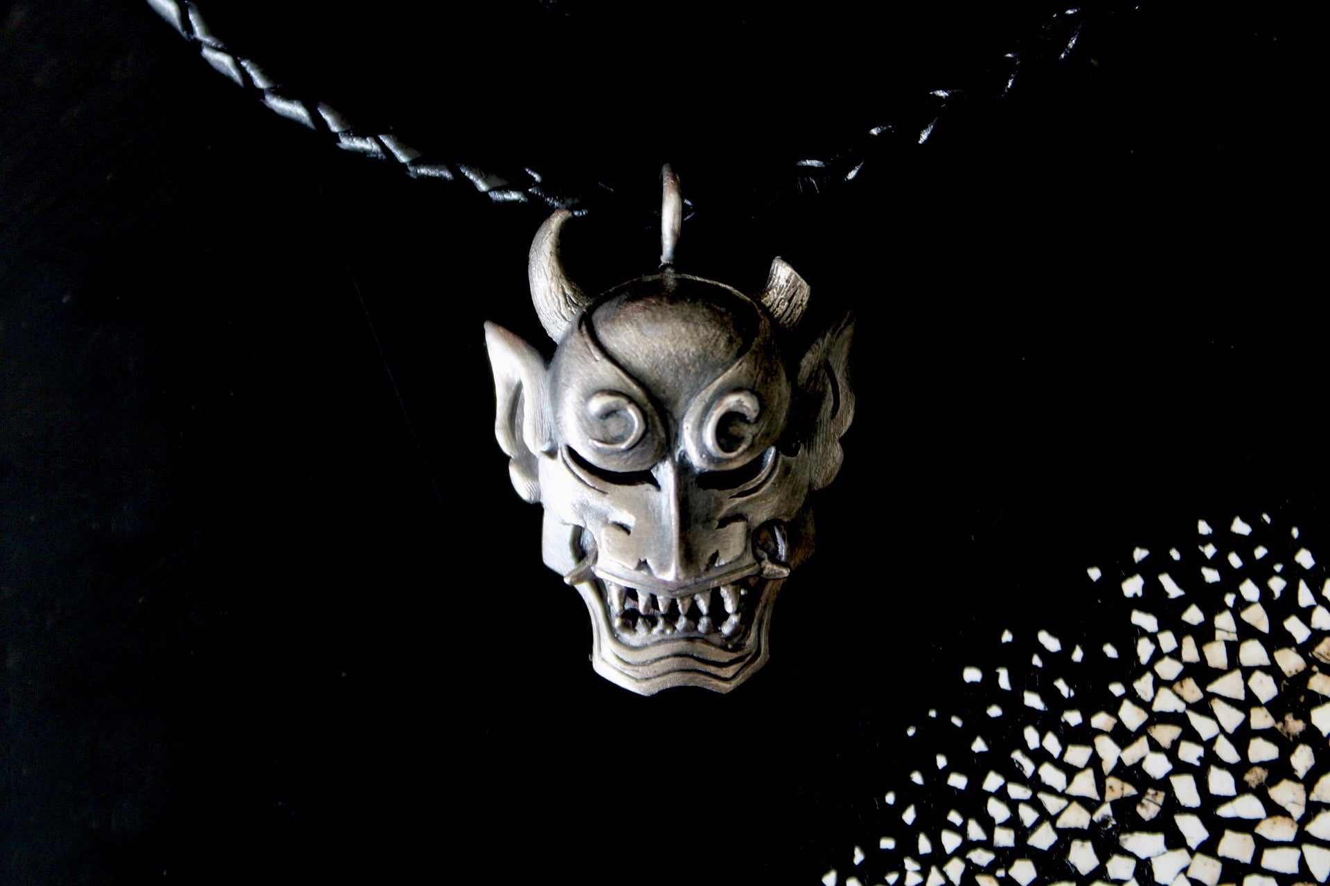 Pendentif Hannya Edition Limitée image 1